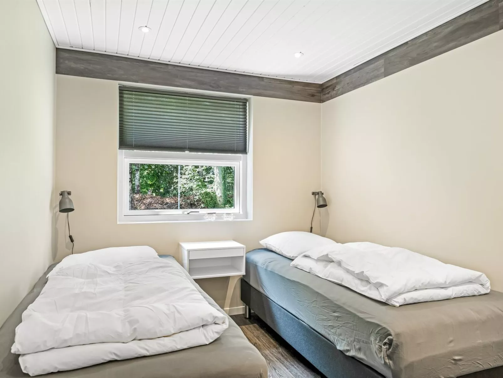 "Skip" - 300m to the fjord-Dedans