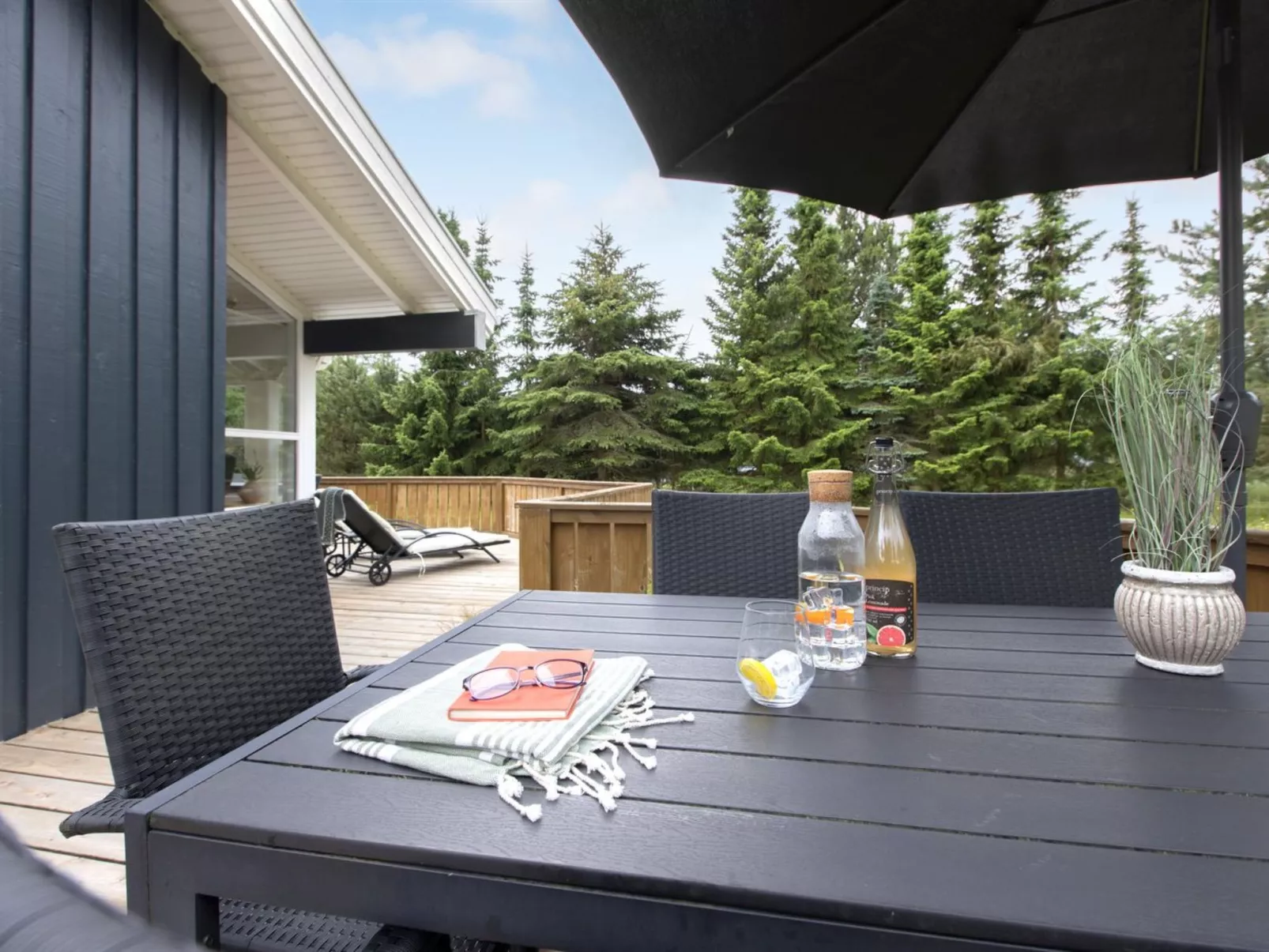 "Ingwin" -  from the sea-Dehors