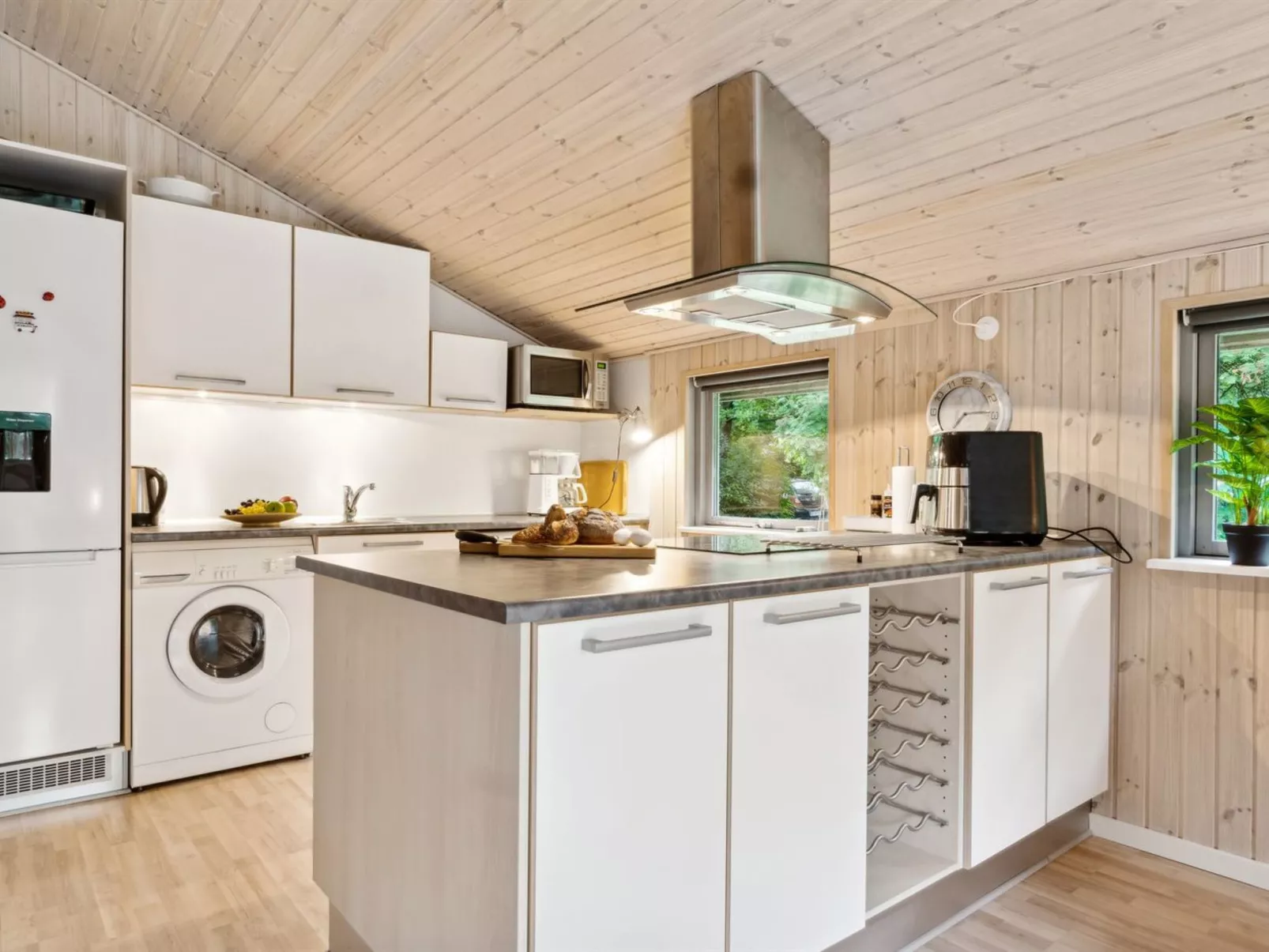 "Zaharinka" - 30km from the sea-Drinnen