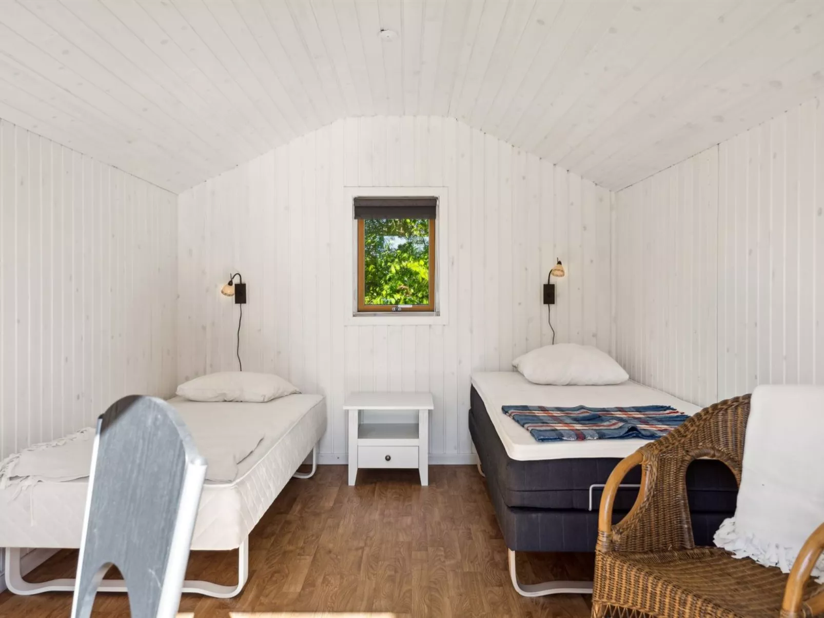 "Aldina" - 400m to the fjord-Dedans