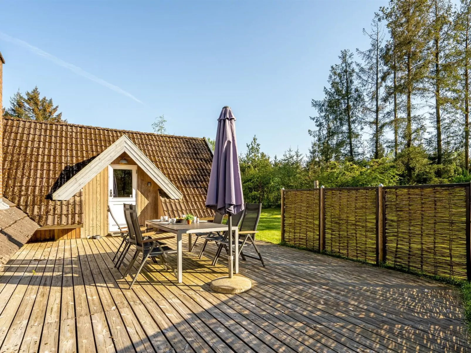 "Niesina" - 600m to the fjord-Draußen