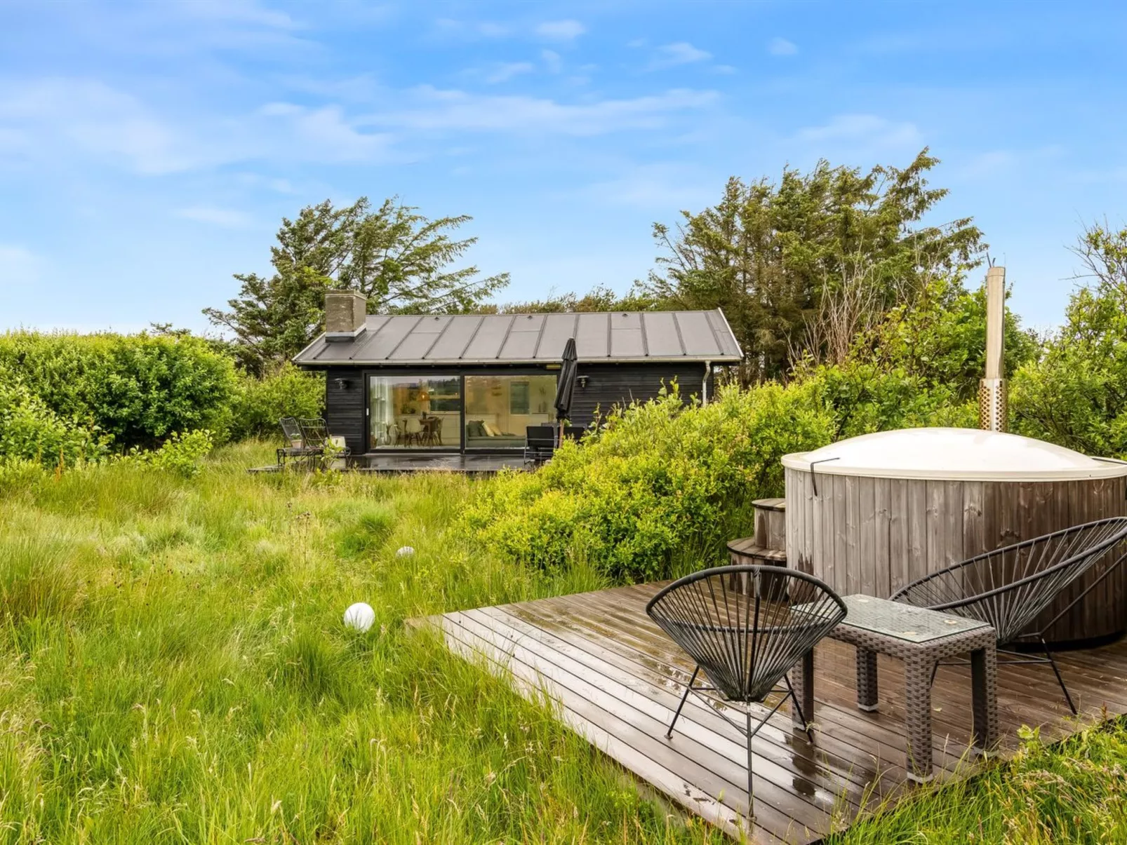 "Mintha" - 400m from the sea-Drinnen