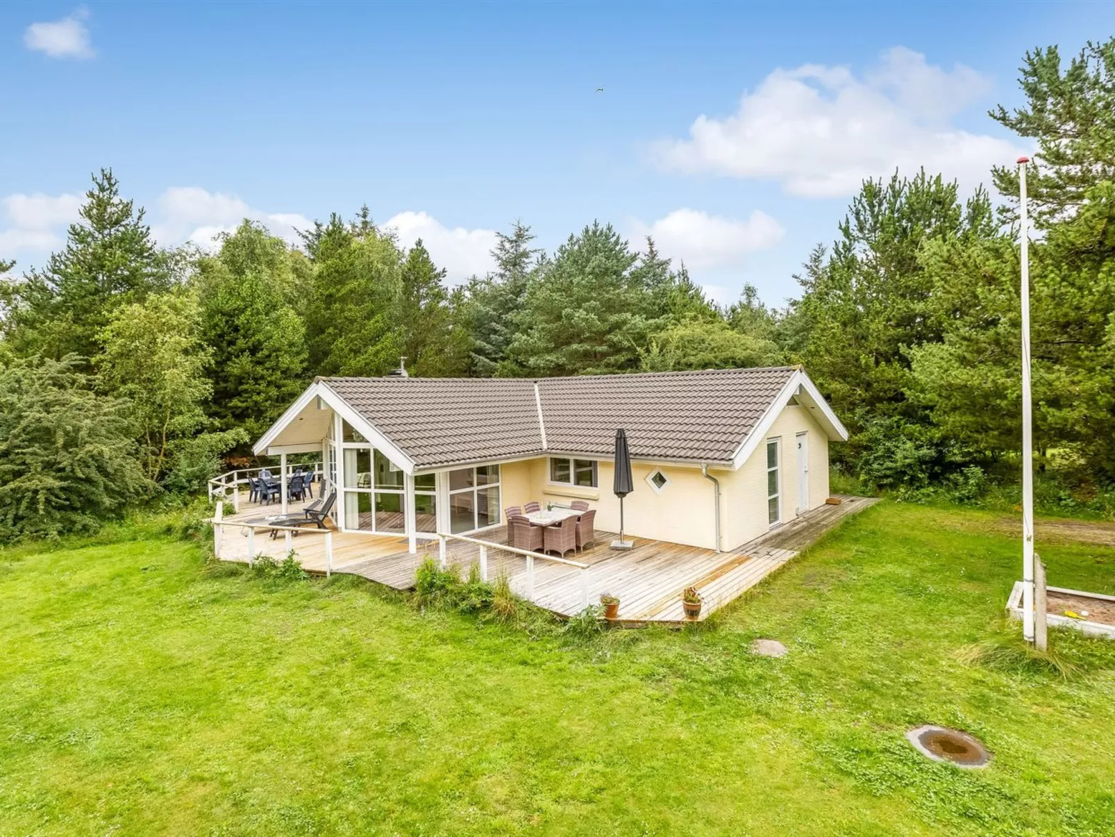 "Samine" - 2km from the sea-Outside