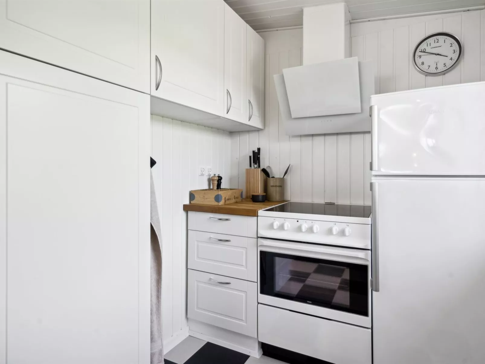 "Fokke" - 450m from the sea-Inside