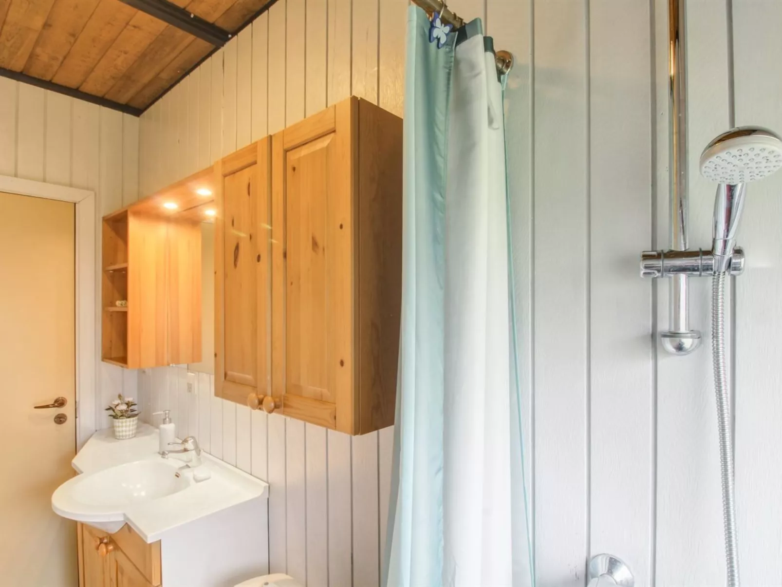 "Gabi" - 30km from the sea-Drinnen