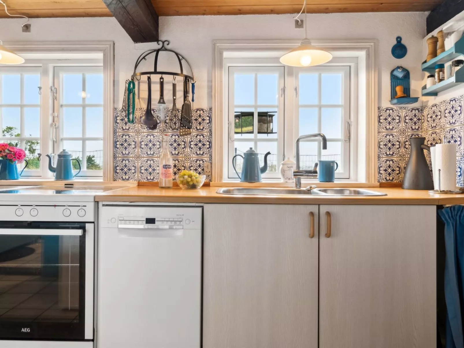 "Leoni" - 115m from the sea-Inside