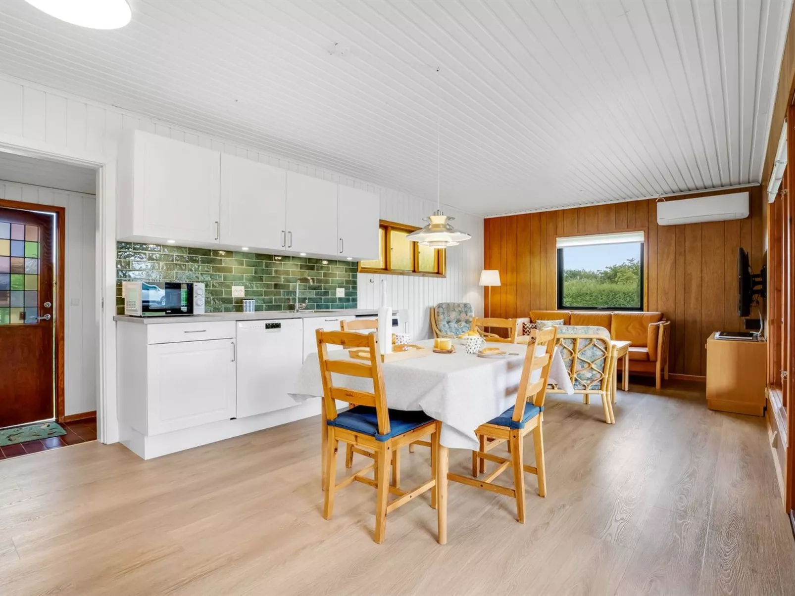 "Fulk" - 150m from the sea-Drinnen