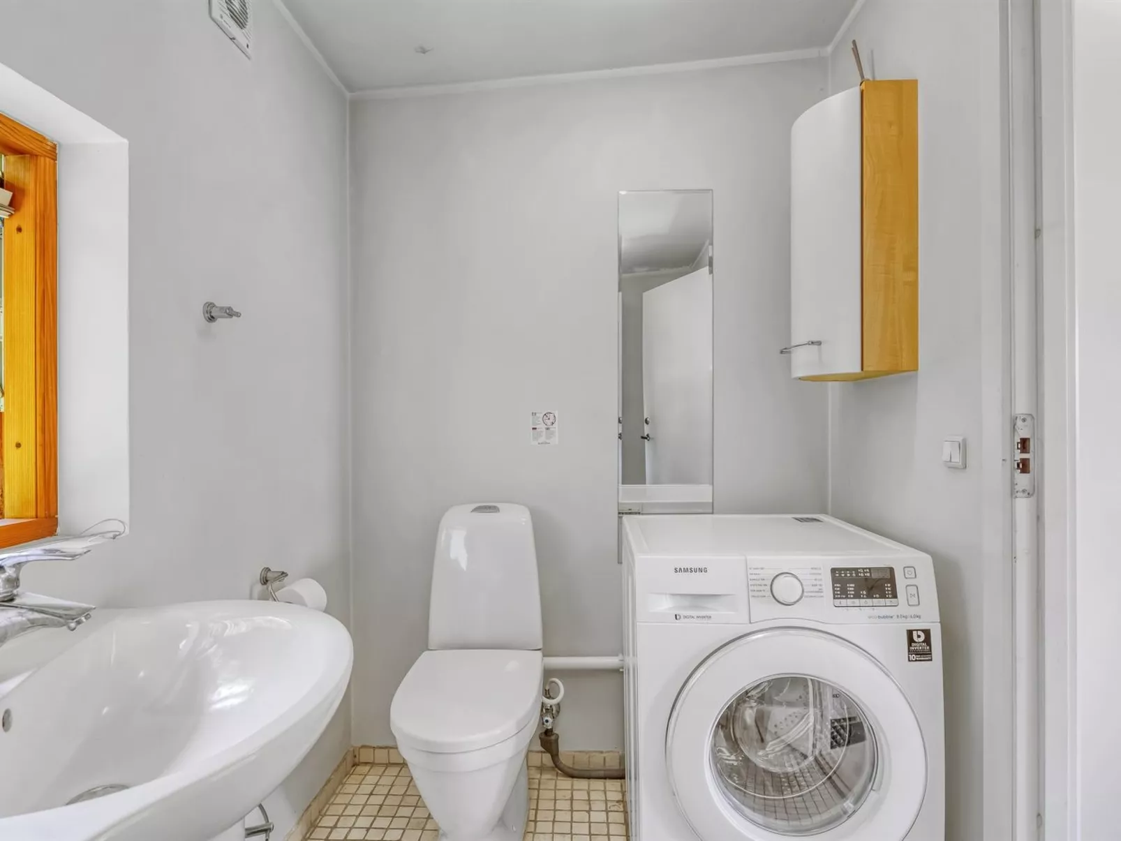 "Nielsigne" - 1.3km from the sea-Drinnen