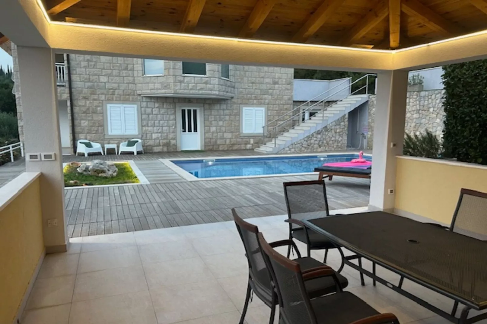 Villa Oasis Cypress - Three Bedroom Villa with Terrace and Swimming Pool-Schwimmbad