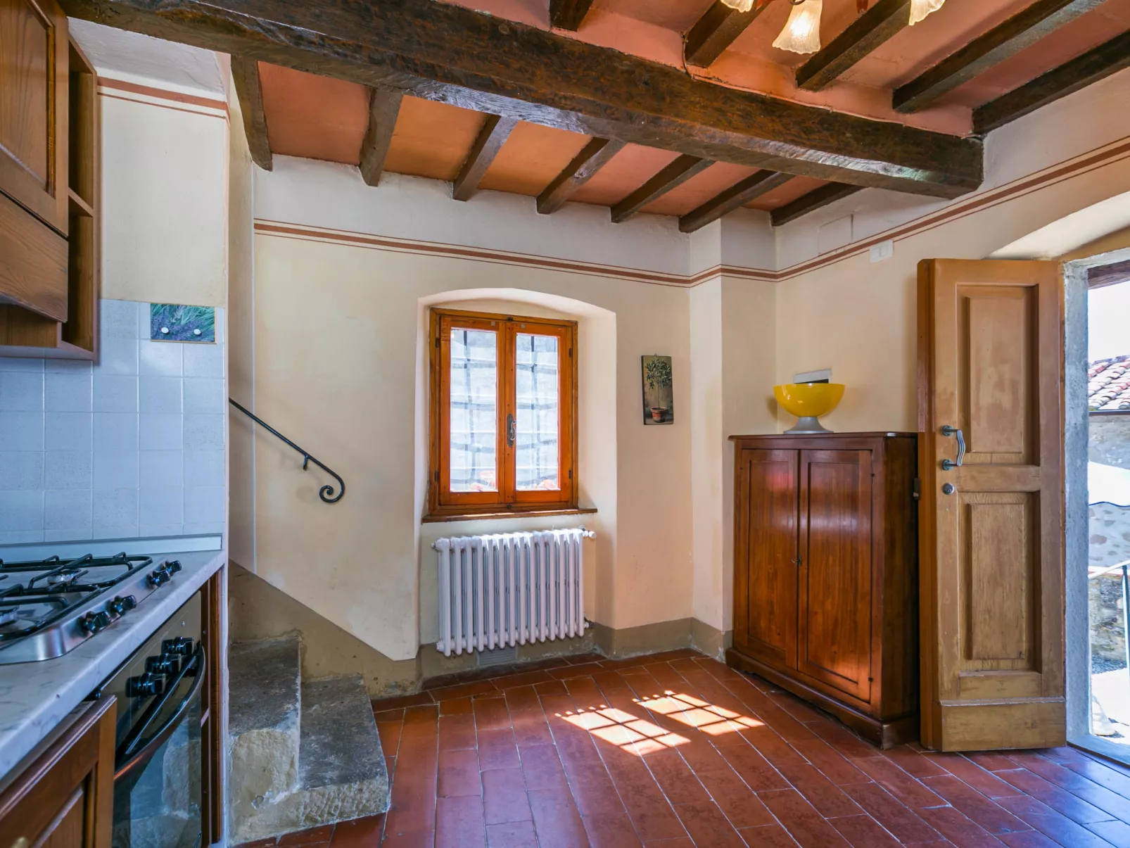 La Torre-Inside
