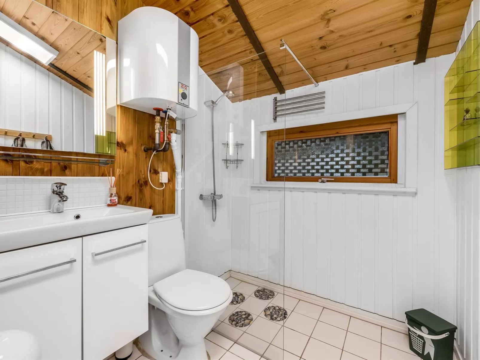 "Marthine" - 650m to the fjord-Dedans