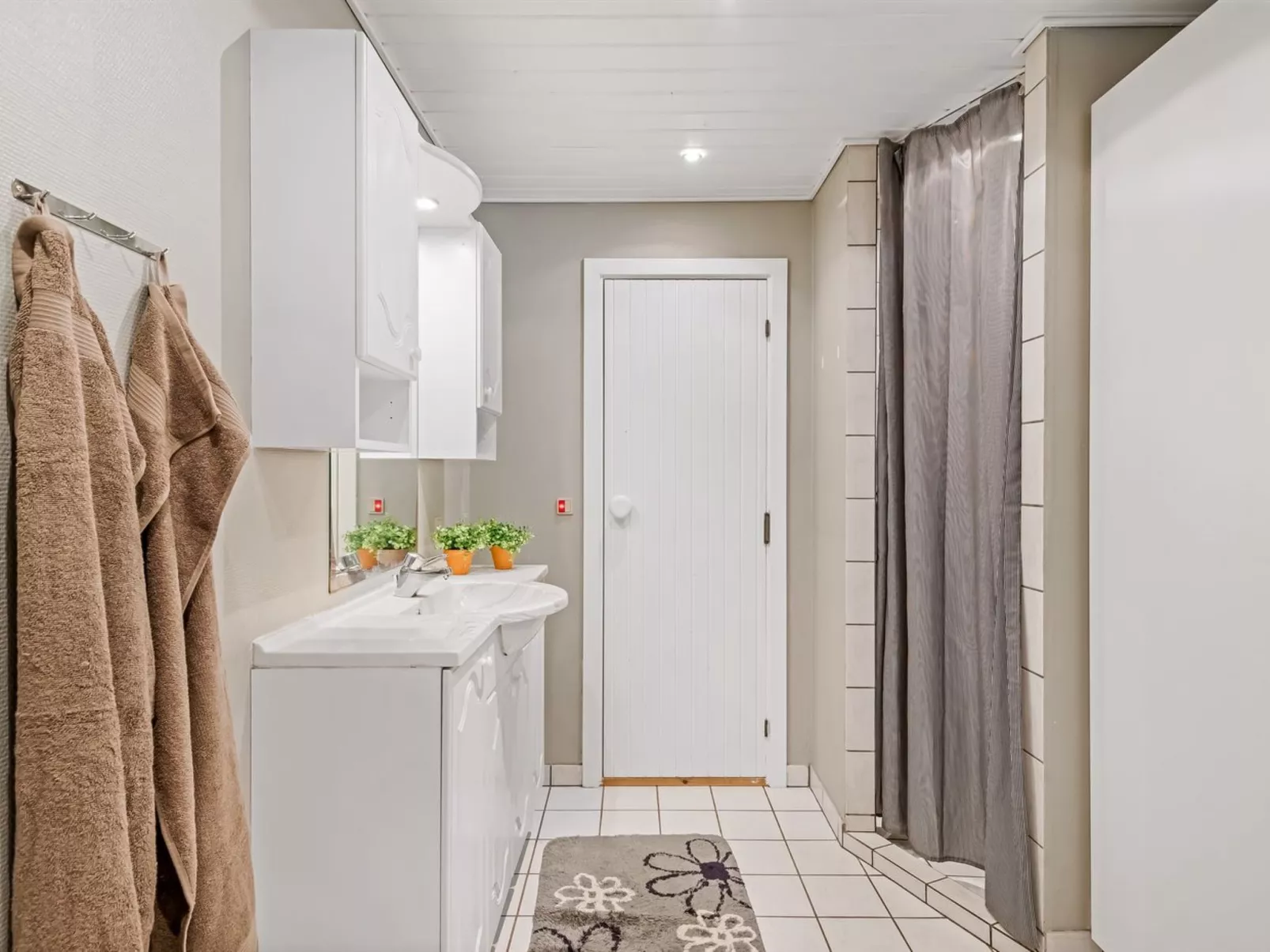 "Ljiljana" - 2km from the sea-Inside