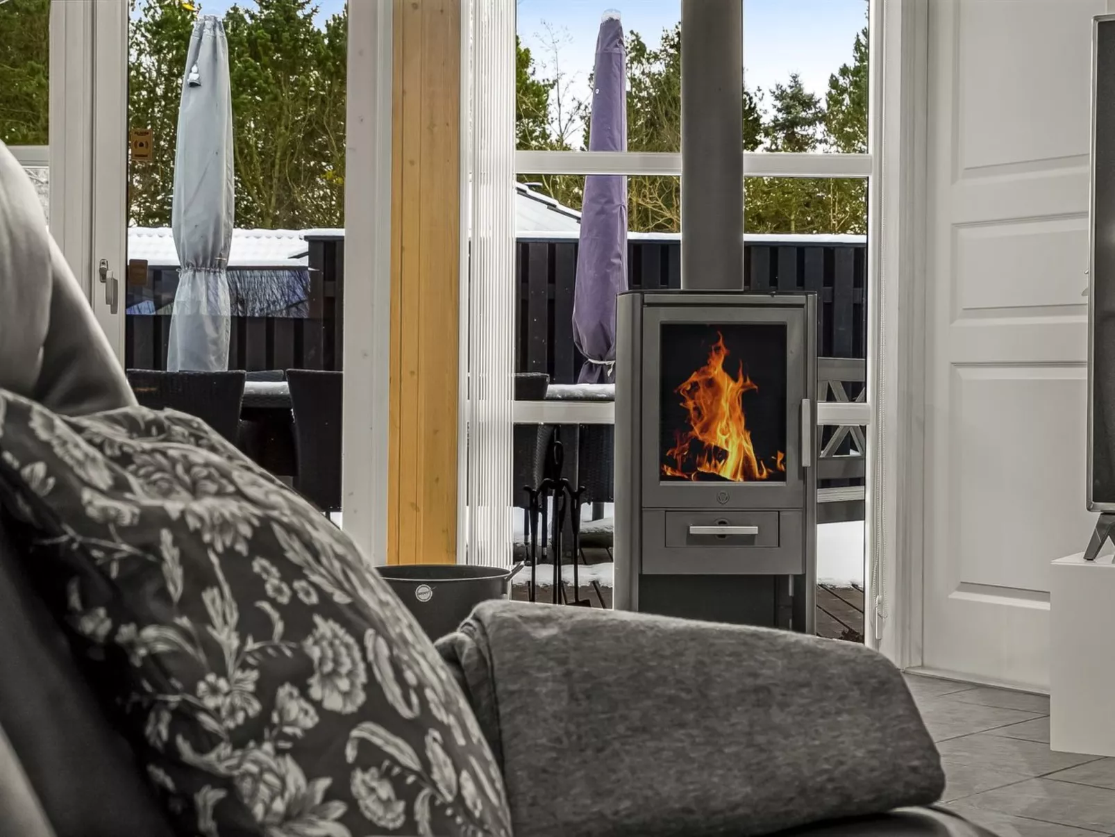 "Elvin" - 2km from the sea-Inside