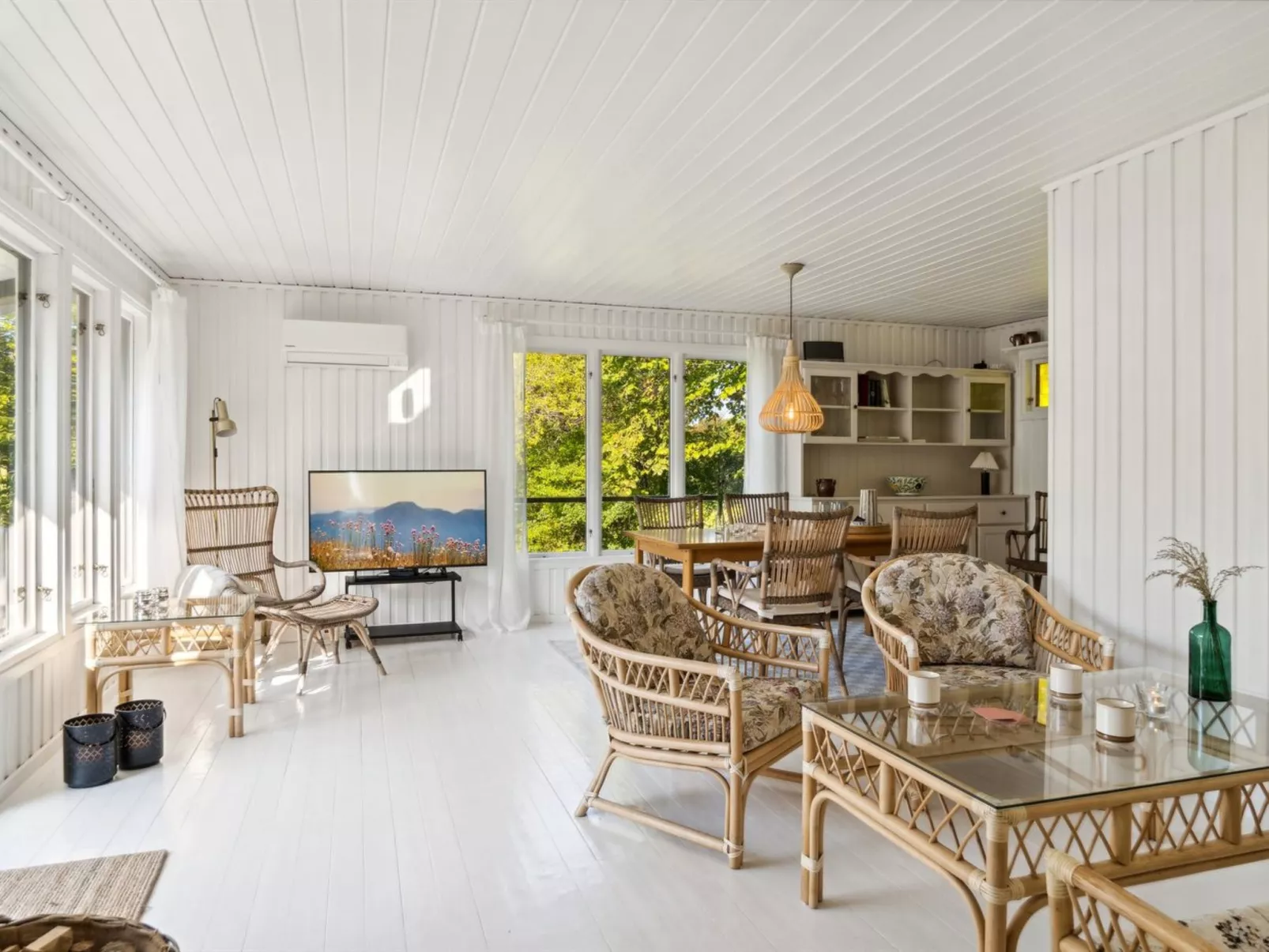 "Awenita" - 250m from the sea-Inside