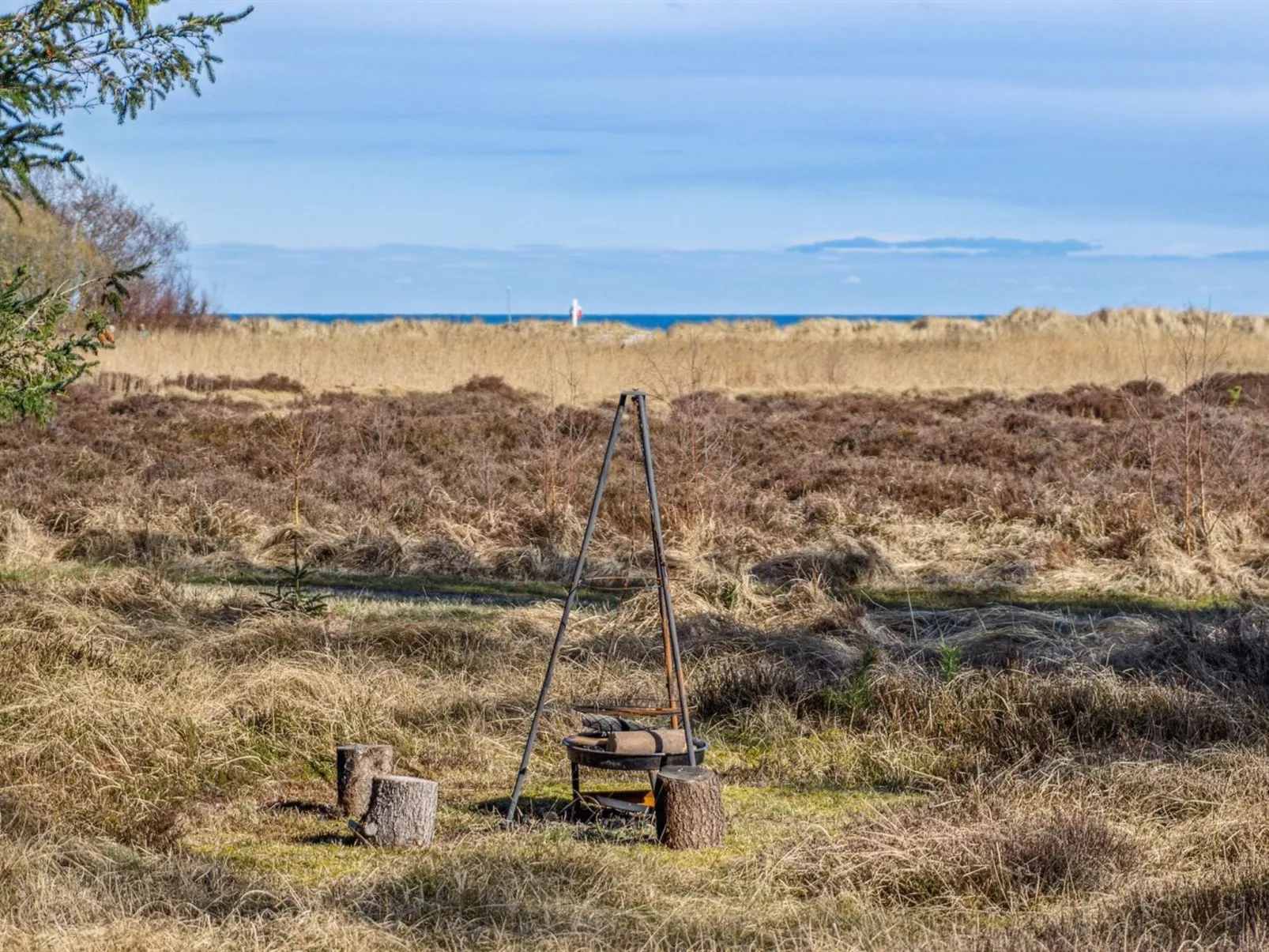 "Laghmund" -  from the sea-Dehors