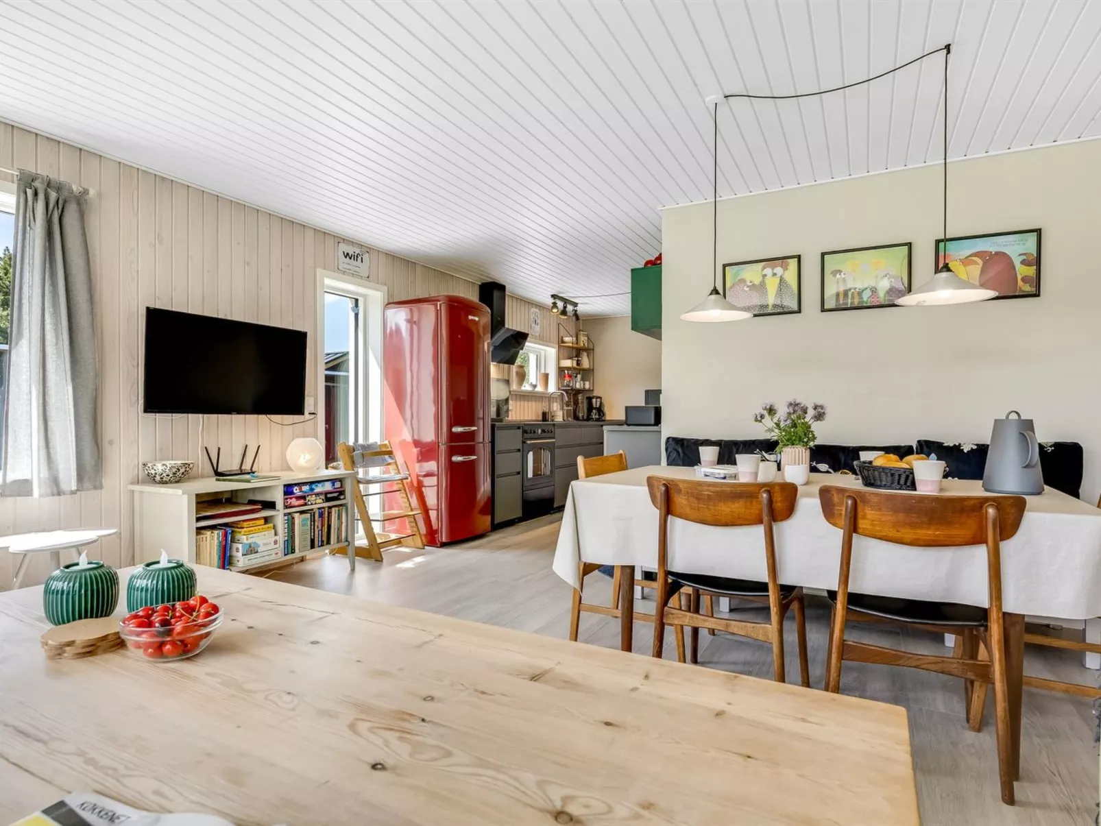 "Hermanni" -  from the sea-Inside