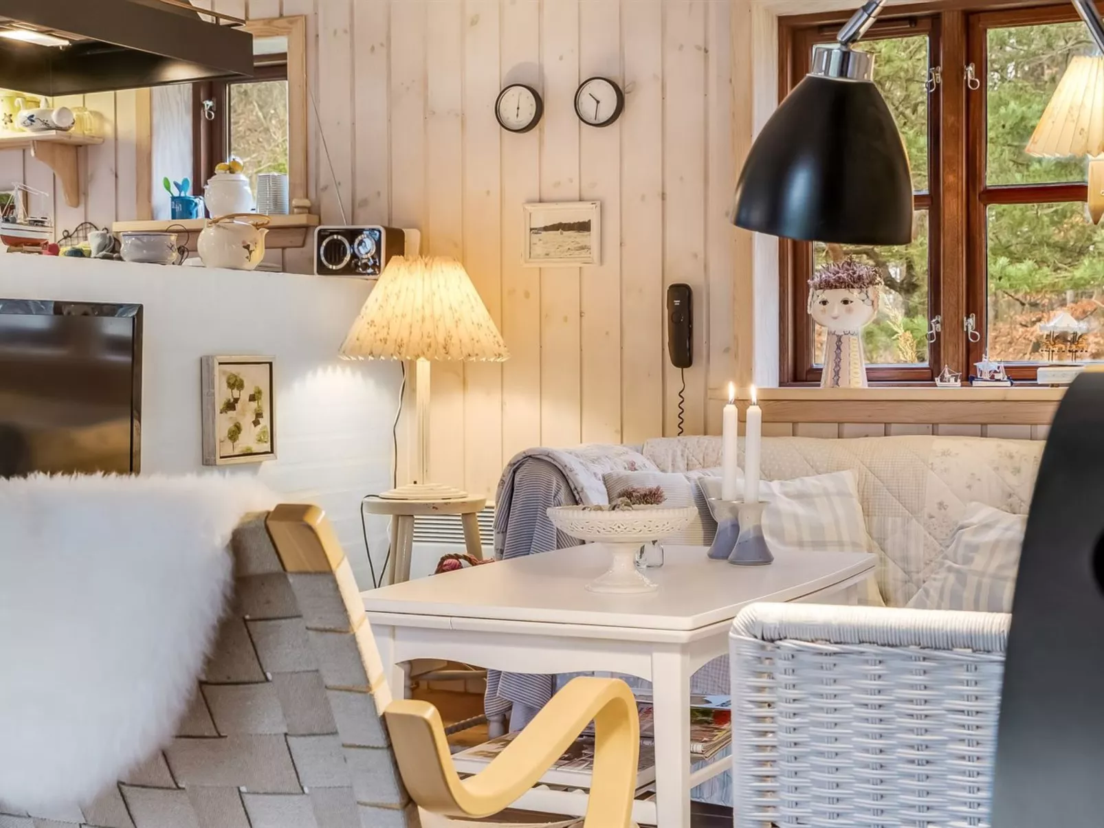 "Gunnild" -  from the sea-Drinnen