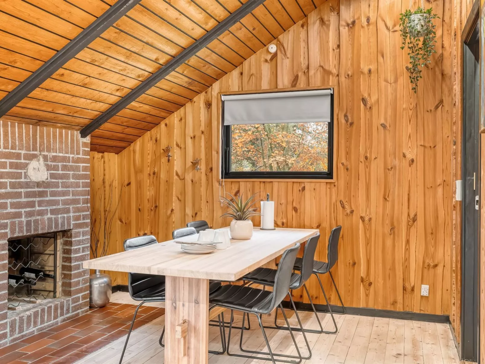 "Jantje" - 500m to the fjord-Inside