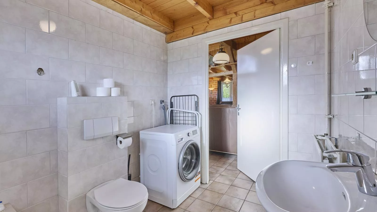 Erve Koeleman-Bathroom