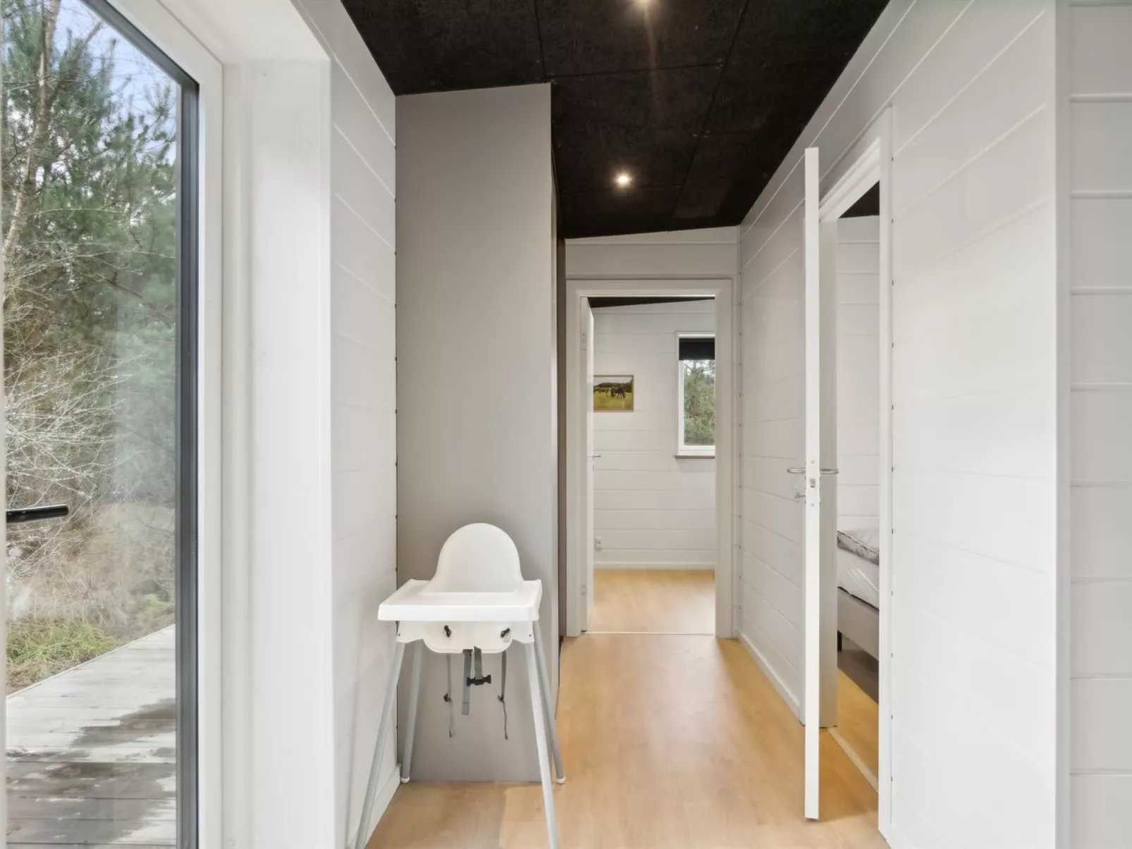 "Danske" - 6.8km from the sea-Inside