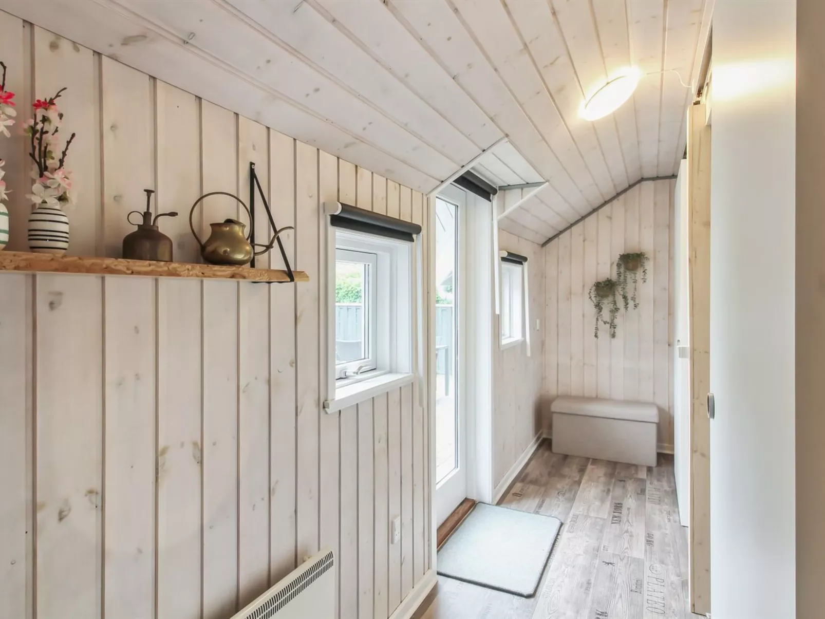 "Lenya" - 33km from the sea-Drinnen