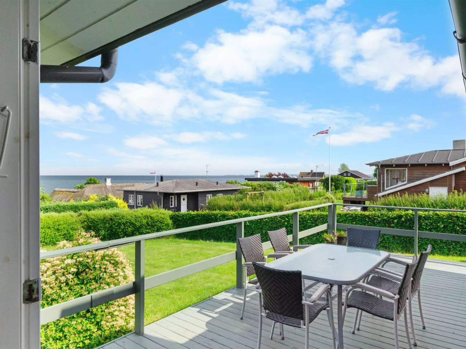 "Slava" - 75m from the sea-Outside