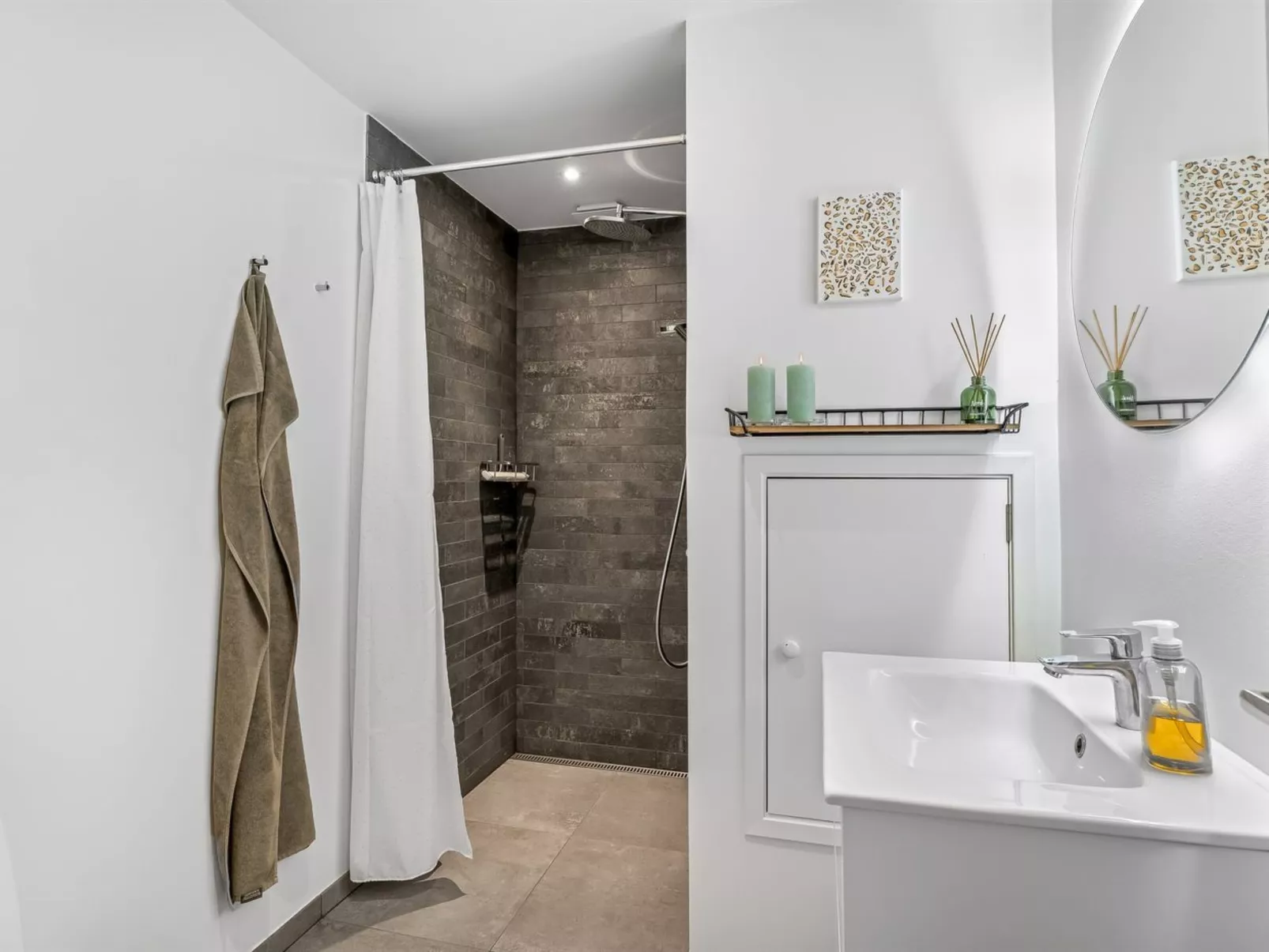 "Runhild" - 450m from the sea-Inside