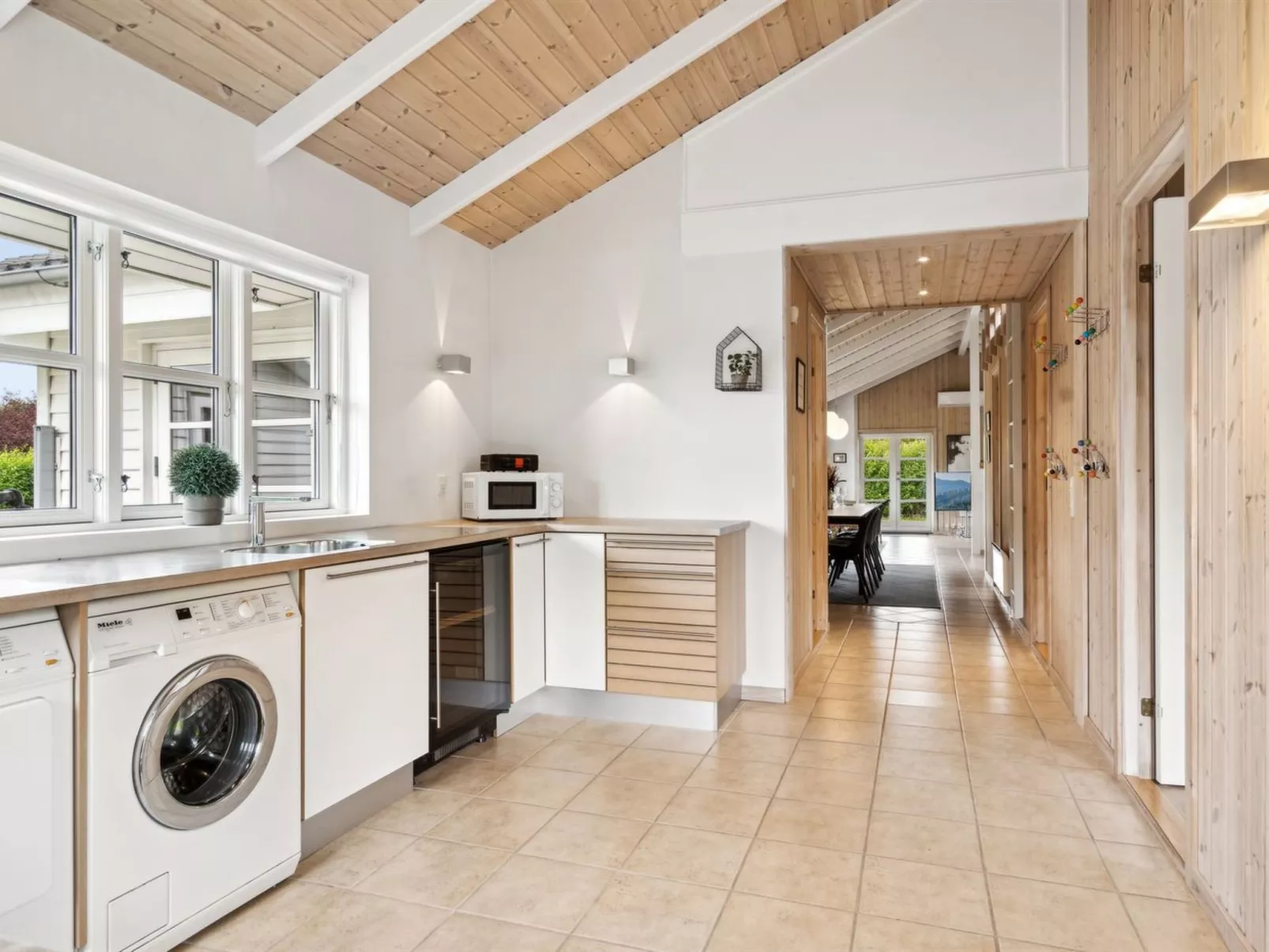 "Andon" - 320m from the sea-Inside