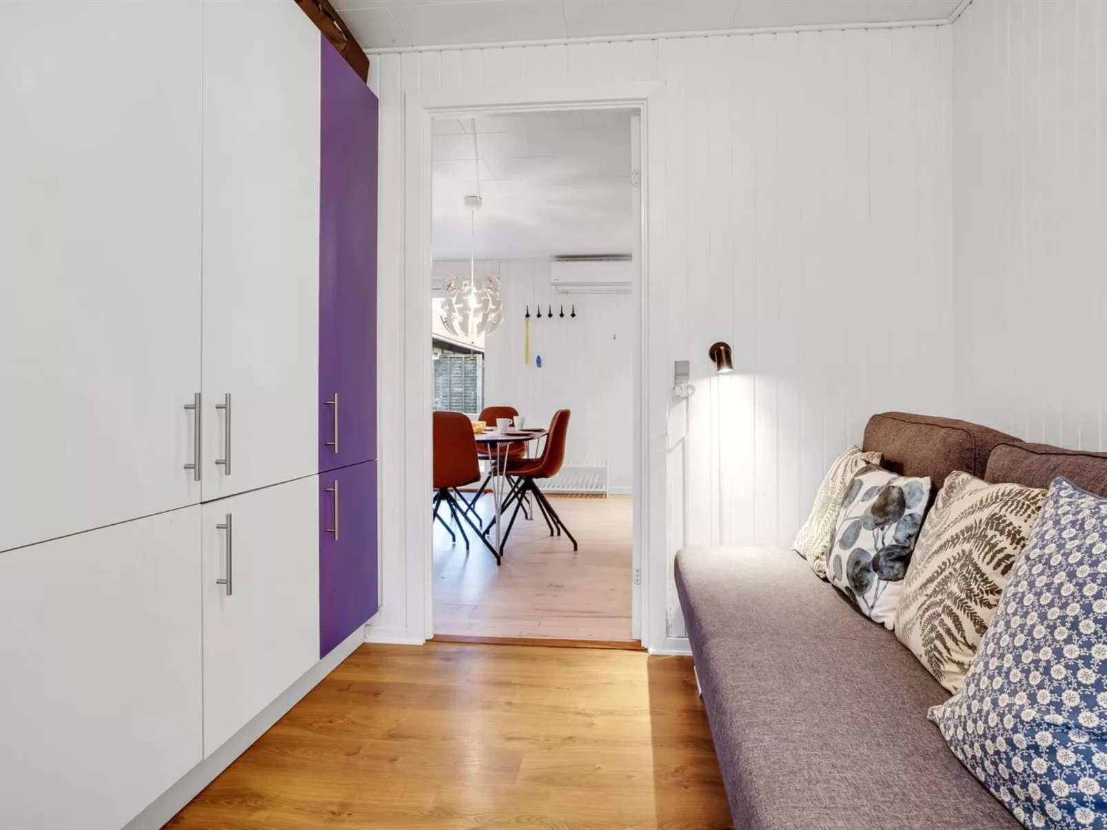 "Arise" - 700m from the sea-Drinnen