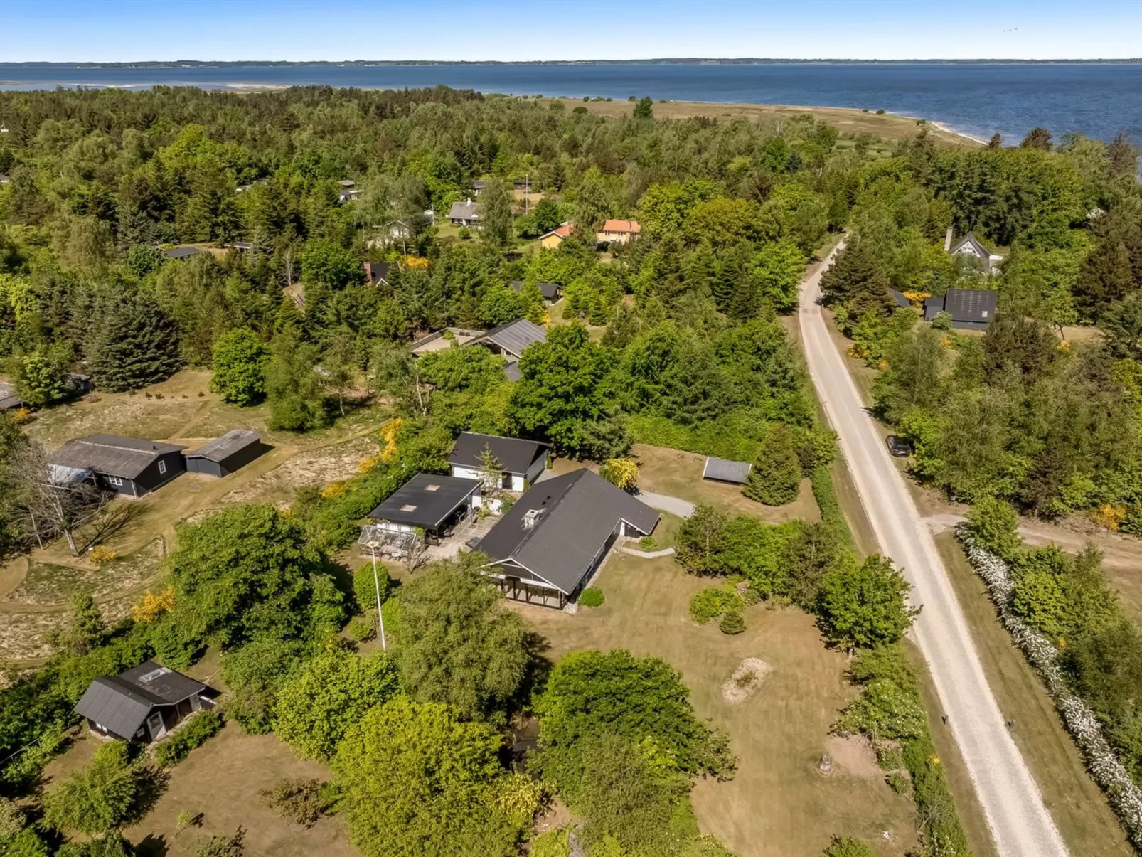 "Sven" - 250m to the fjord-Outside