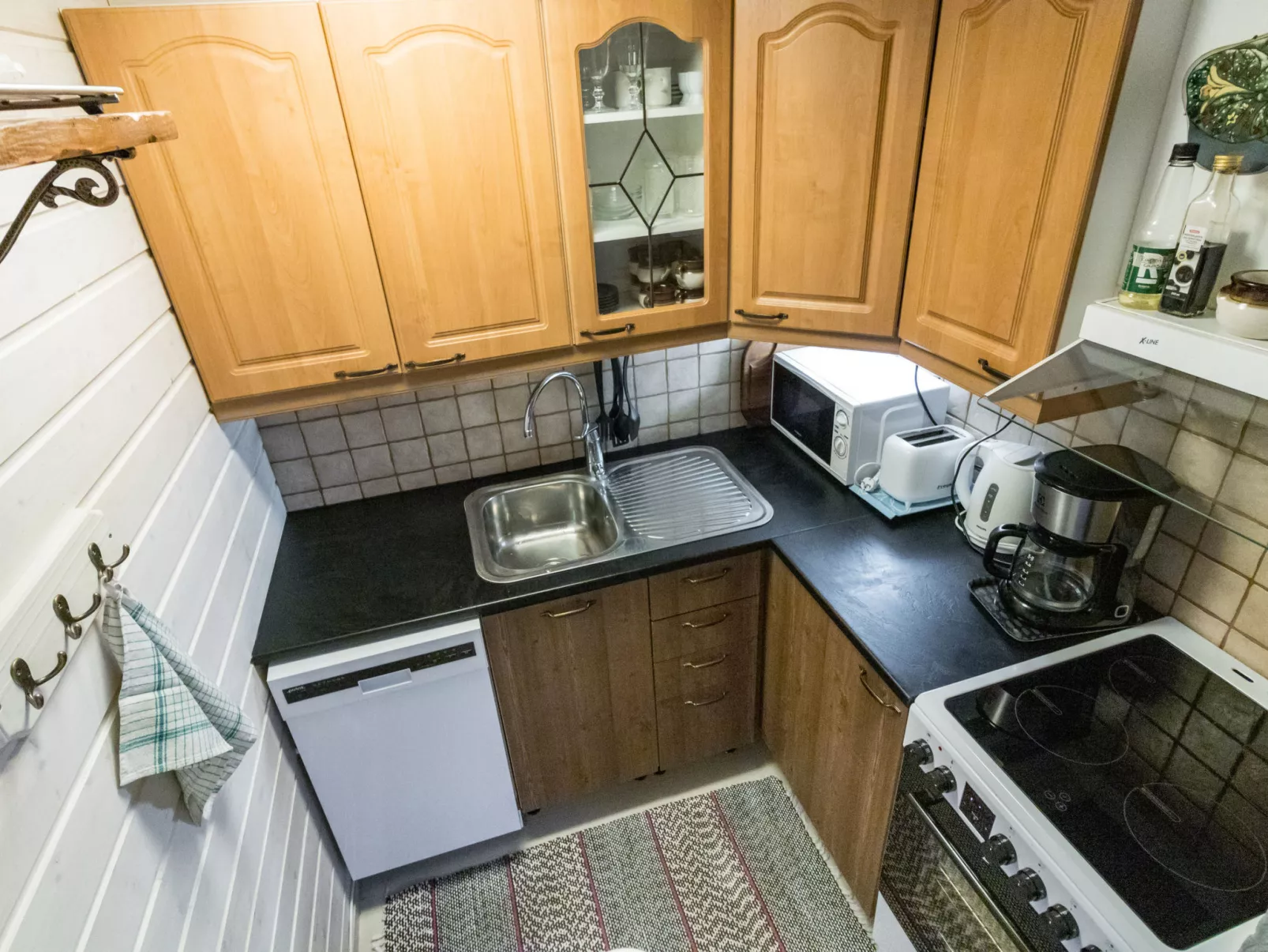 Lystikämän tupa-Dedans