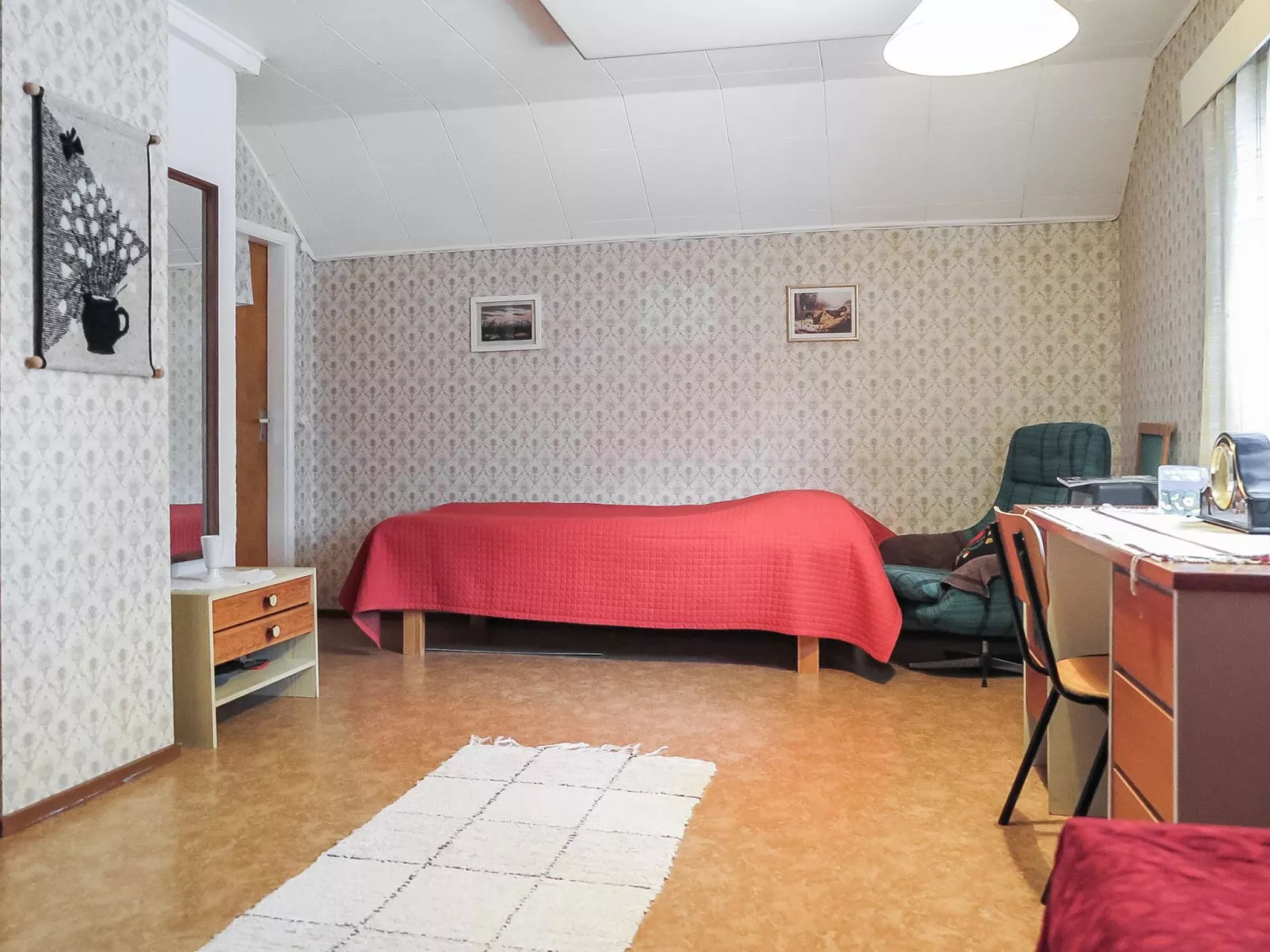 Levin mummola-Dedans