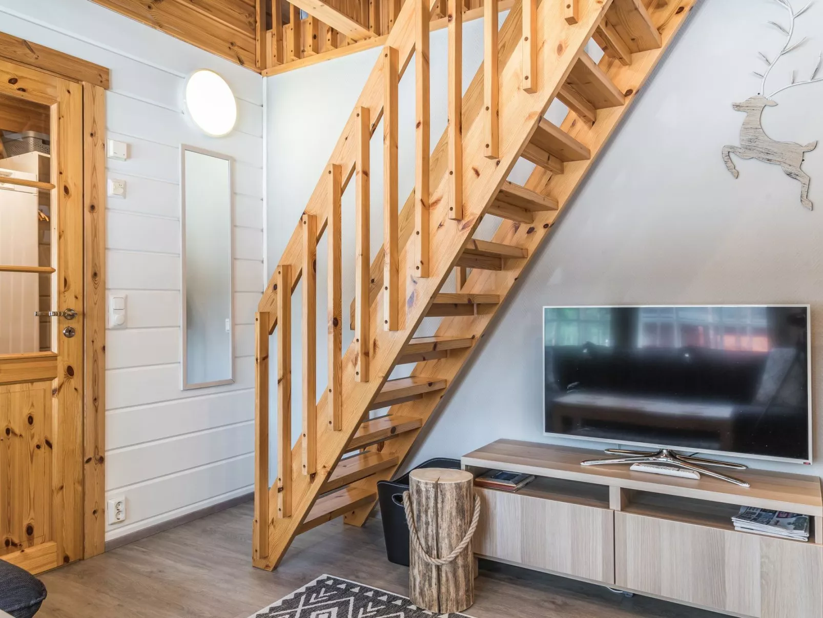 Levin kultakoto-Inside