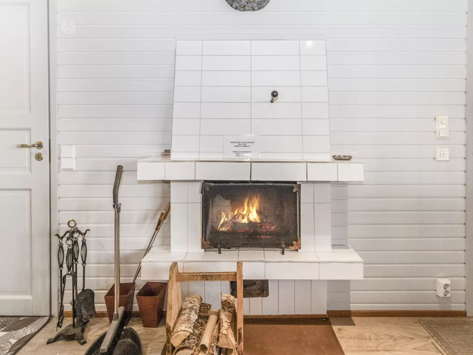 Saariseläntie 8 e 11-Inside