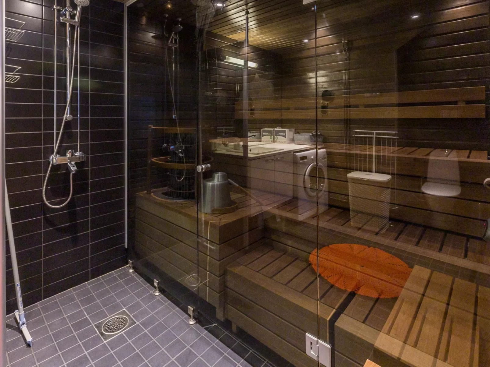 Levin stara a03-Drinnen