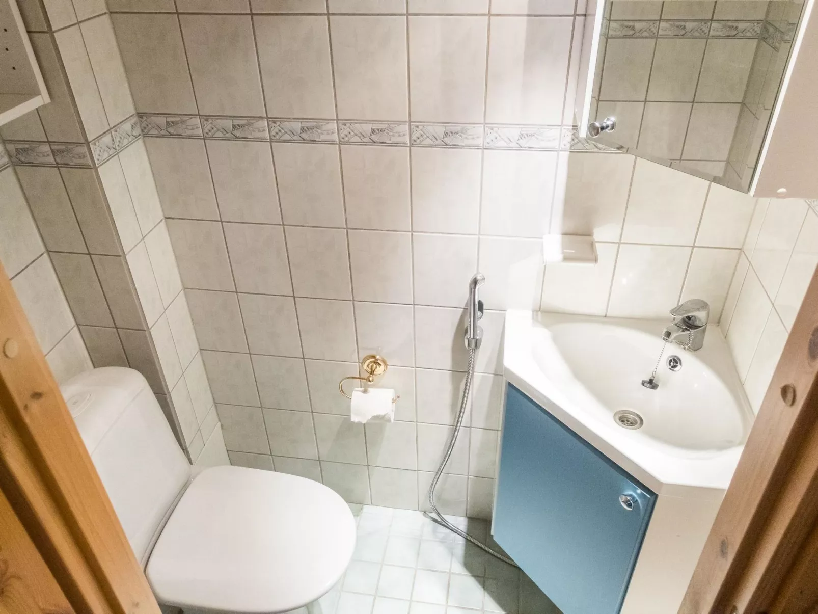 Lauri 4 pieni-Dedans