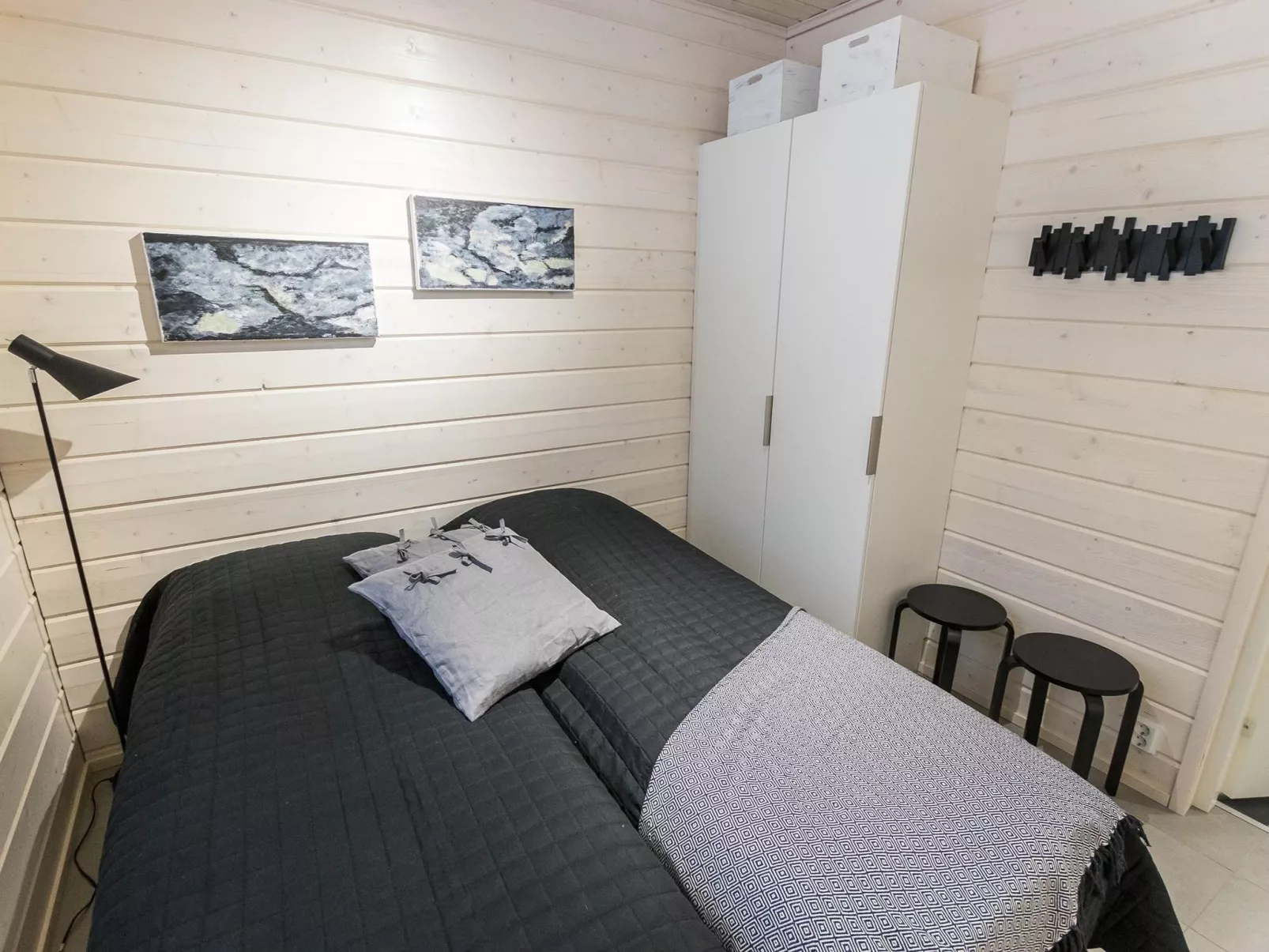 Kuuraparta a-Drinnen