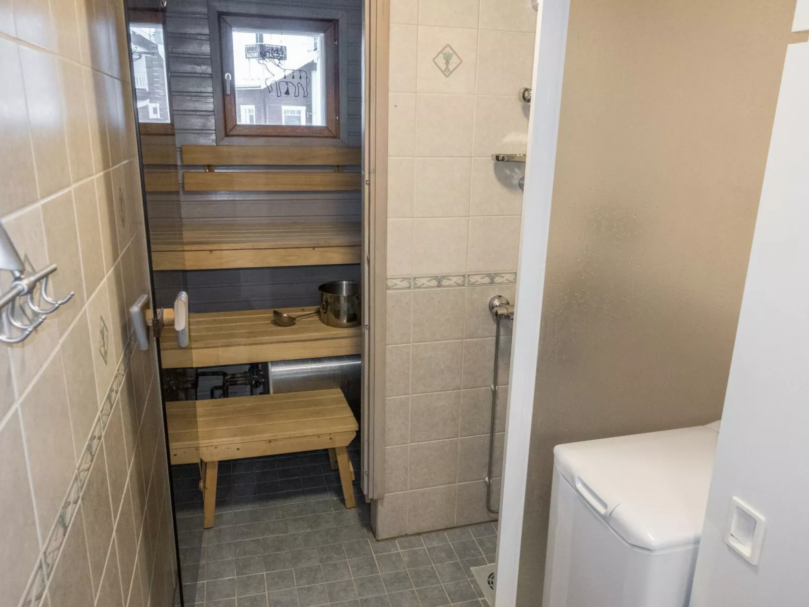 Keskuskuja b4-Inside