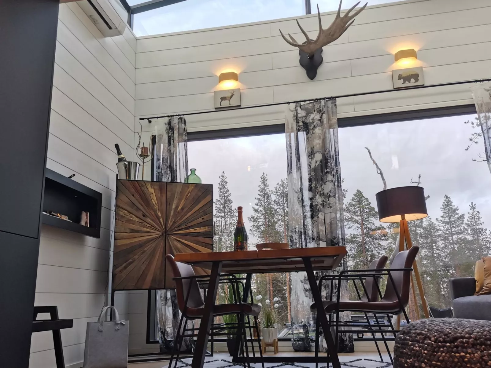 Levi secret igloo revontuli 10d-Inside