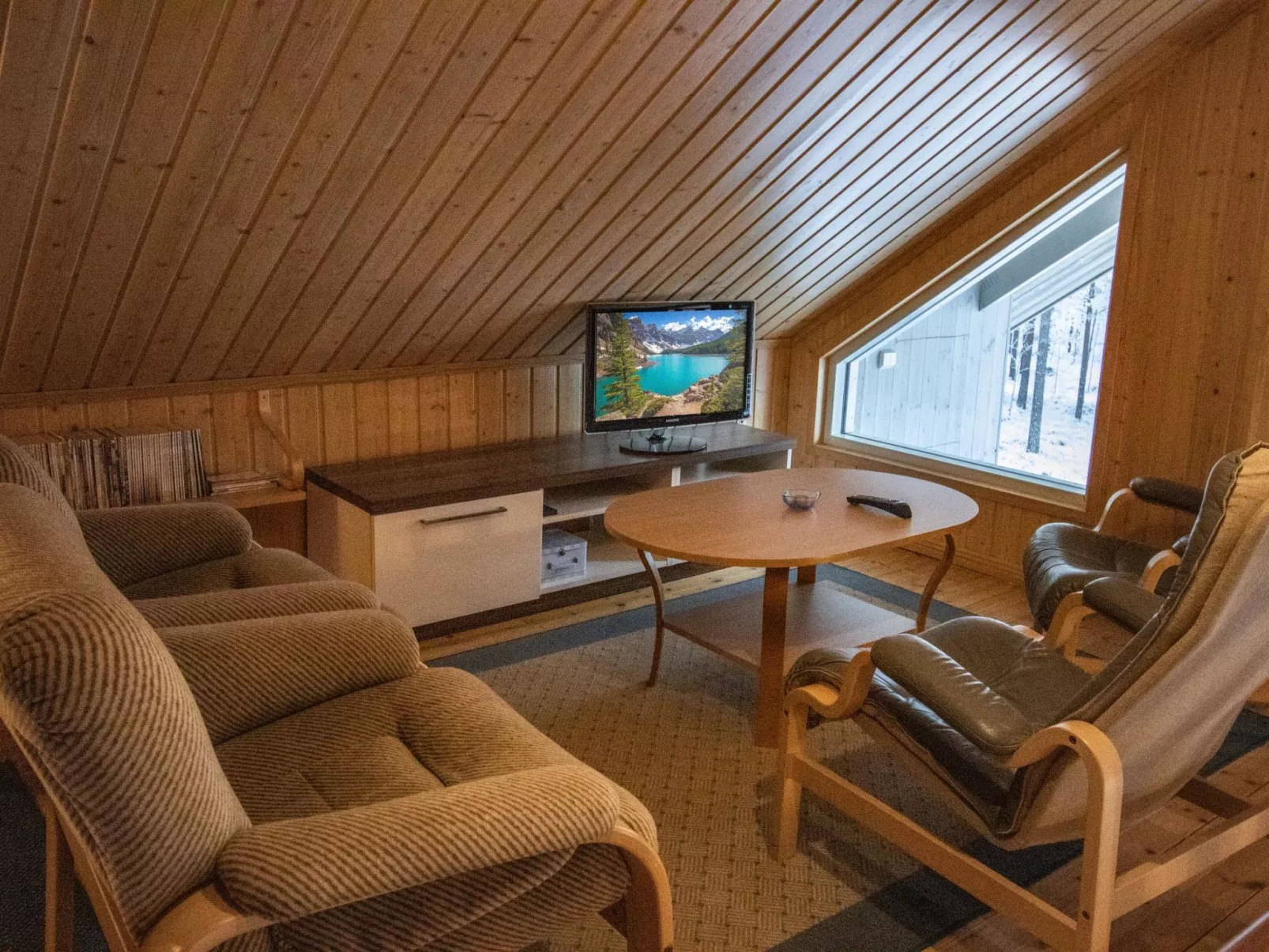 Aslakin helmi a-Inside