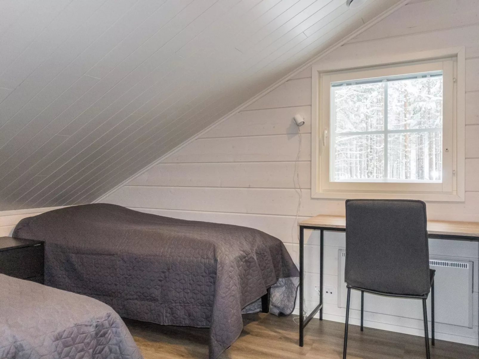 Levin ahmahovi 2a-Drinnen