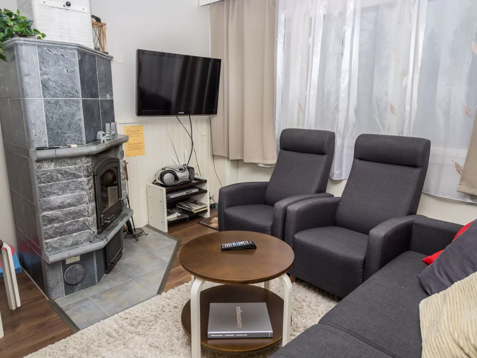 Lomariekko 6 b 7-Inside