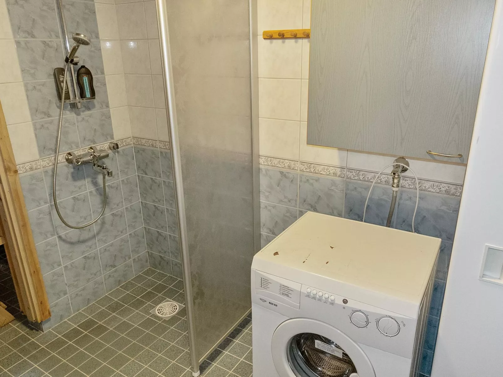 Puuhapirtti 1-Drinnen