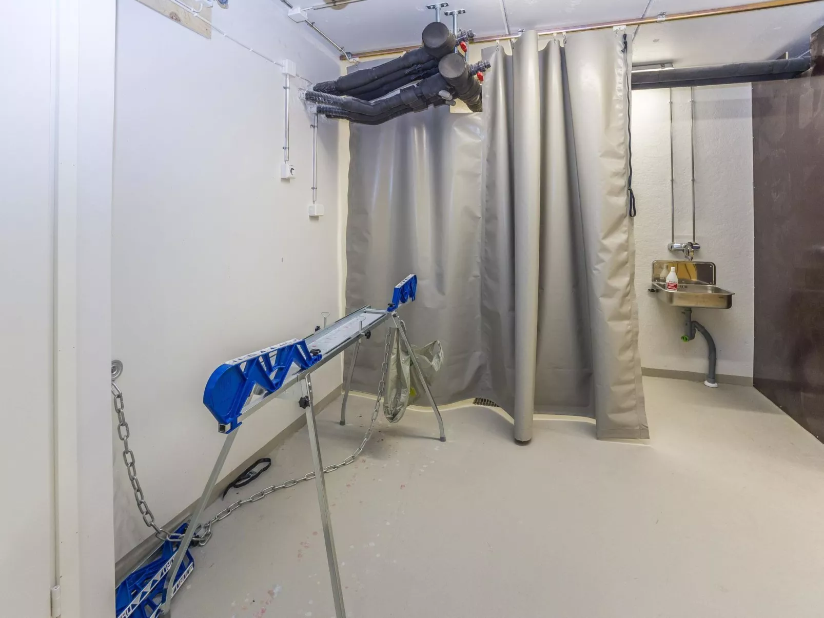 Levistar vi as. 6108-Dedans