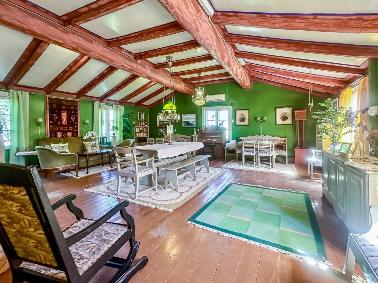 Holiday pleikilä-Dedans