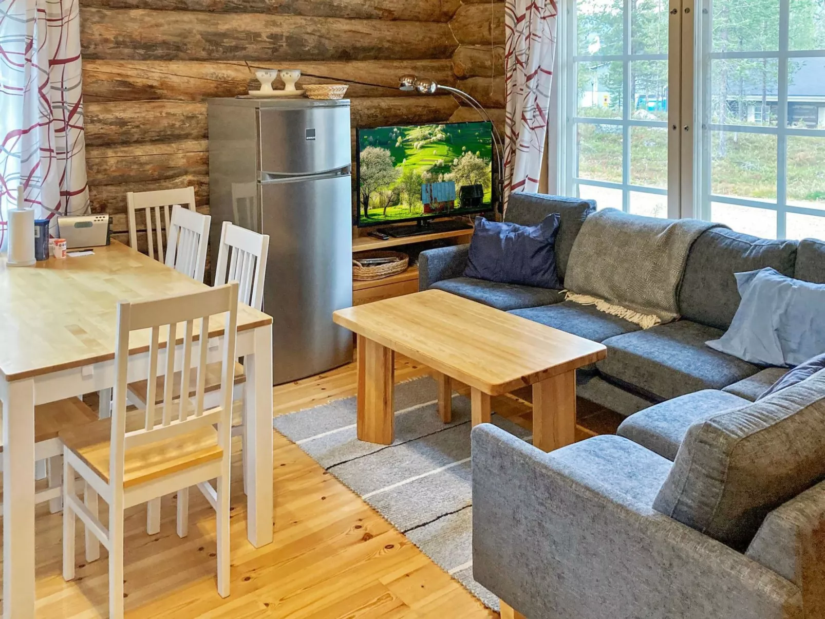 Lomaylläs a 13 / hotellintie 1 a-Drinnen