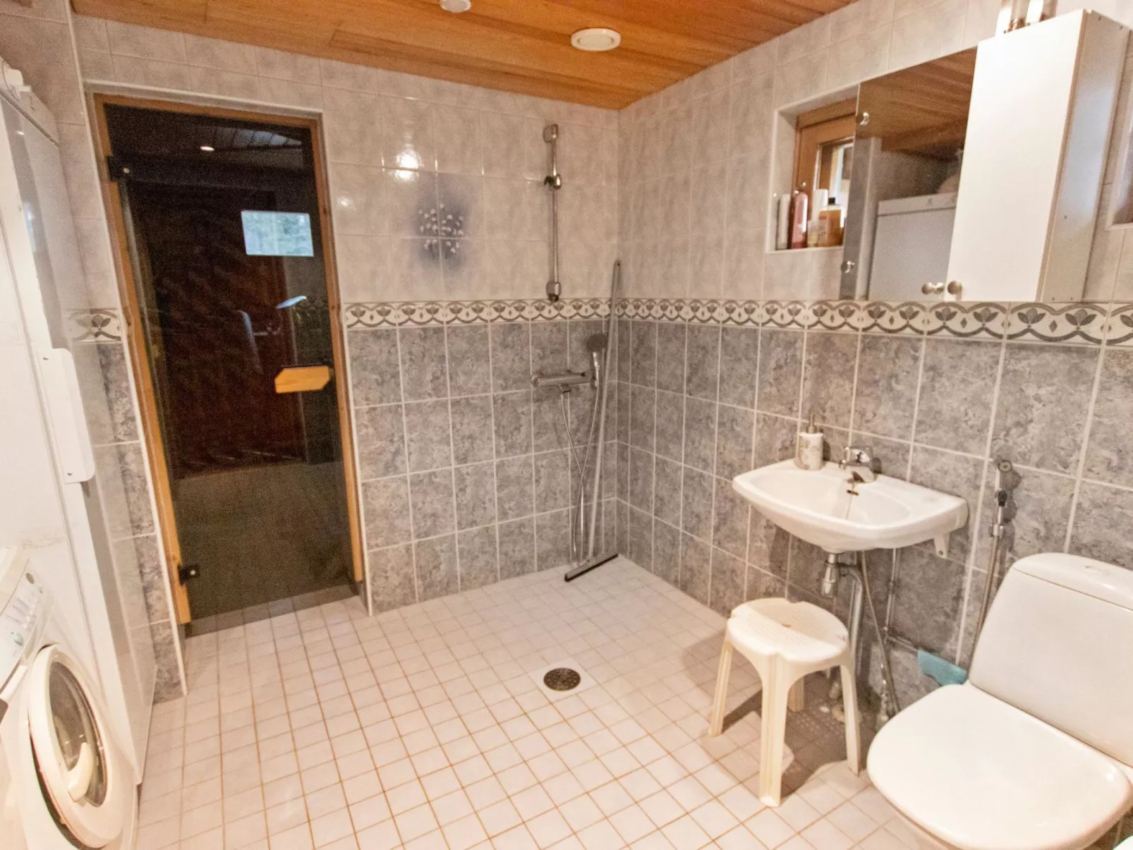 Tievanlaita 10-Inside