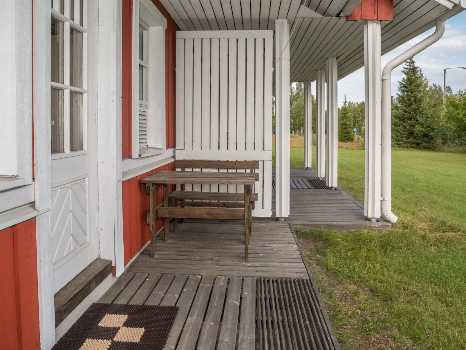 Ylläskarpalo 3 päätyhuoneisto-Drinnen