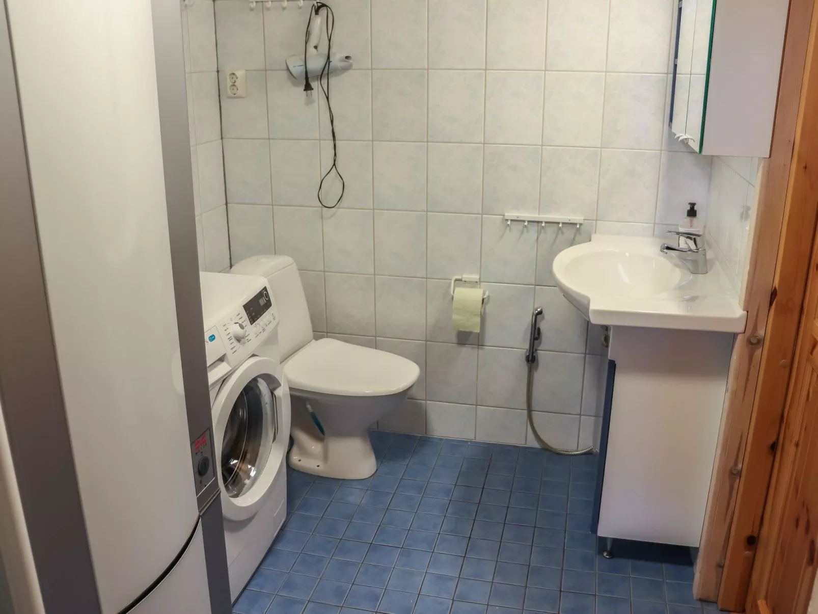 Villa hytönen 1-Dedans