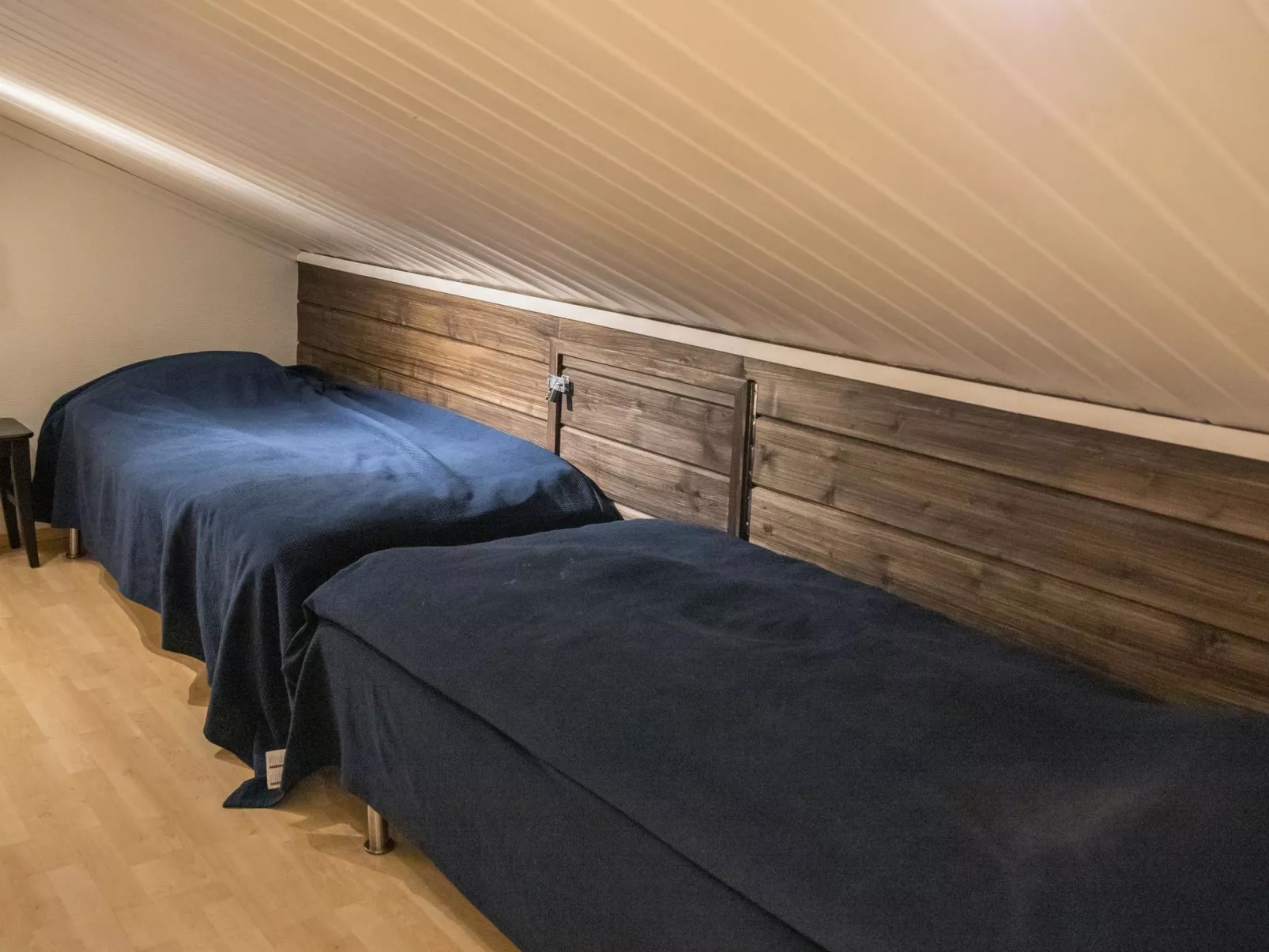 Äkäsakka b4-Dedans